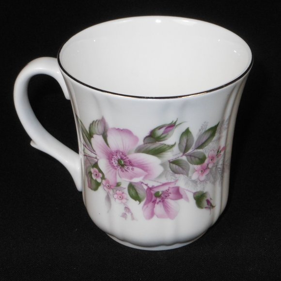 2 coffee mugs. Duchess UK Gillian for 25th wedding anniersary - Picture 3 of 7